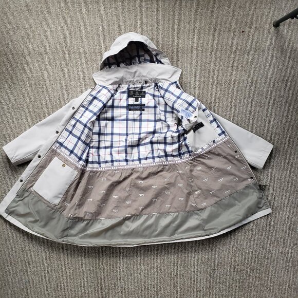 Sold * Barbour Gustnado Jacket Waterproof and Breathable Raincoat Women's 6 - Picture 6 of 15